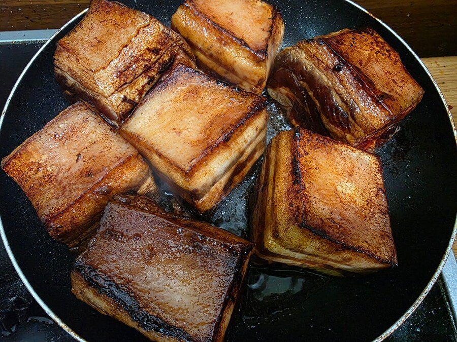 직장에서 3천원씩 걷어서 해먹는 점심 동파육_4.jpg