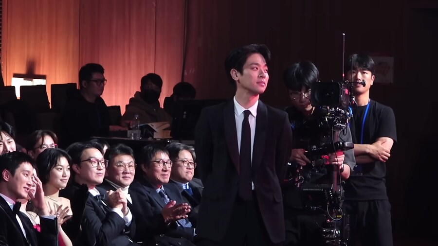 박정민, 눈빛 유죄..."박정민만 기억나" 청룡 최고 수혜자 [핫피플]_1.png