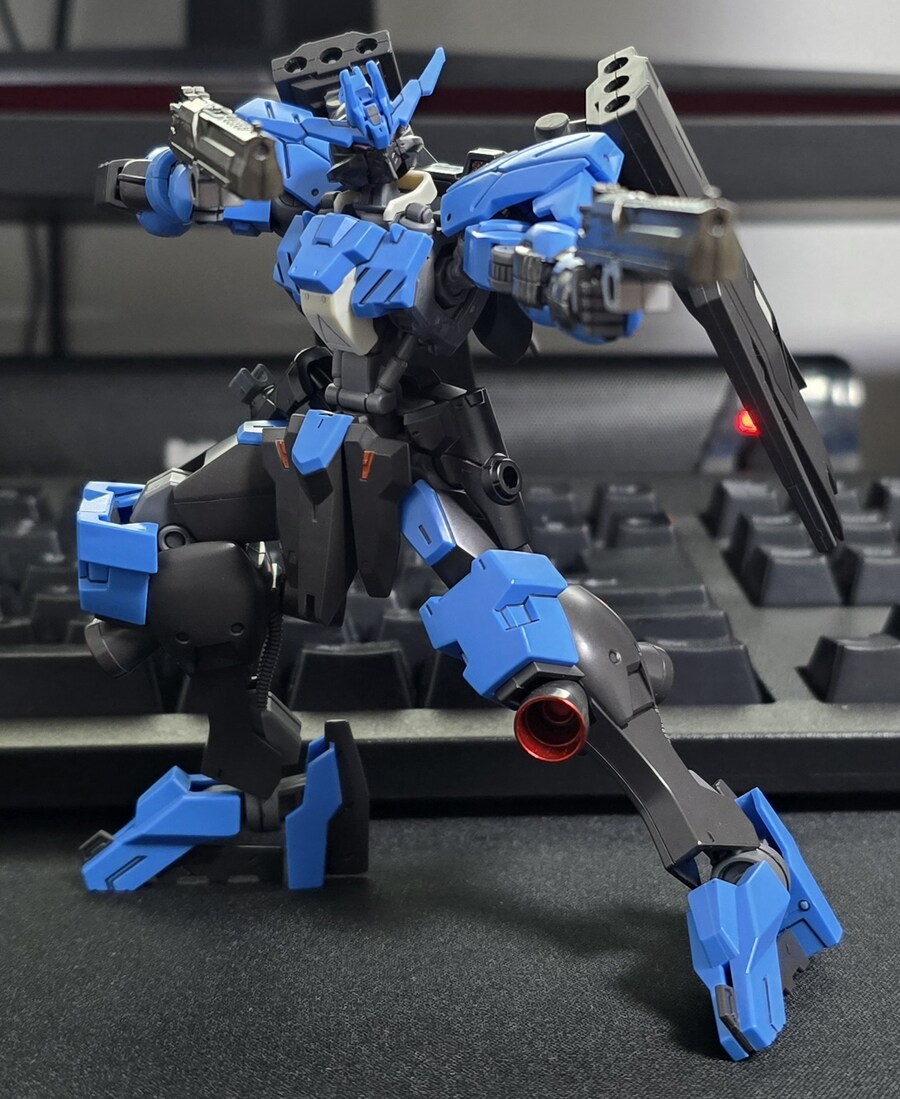 이런저런 정크파츠들로 건프라 꾸며주기_4.jpg