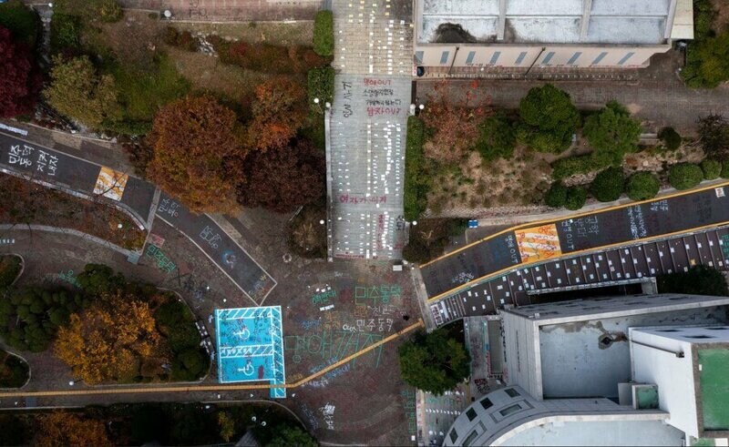 동덕여대가 락카 지우는거보다 새로짓는게 빠르단 이유_2.jpg