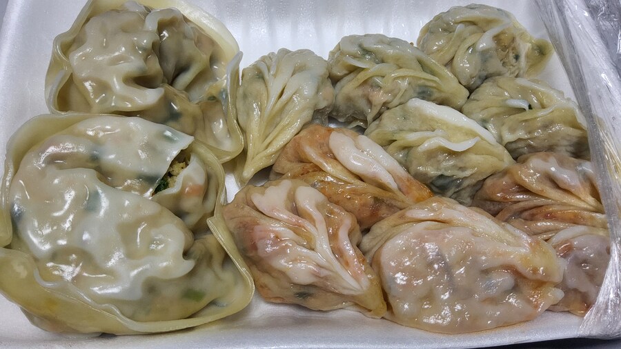 2500 동네김밥과 7000 모듬만두_5.jpg