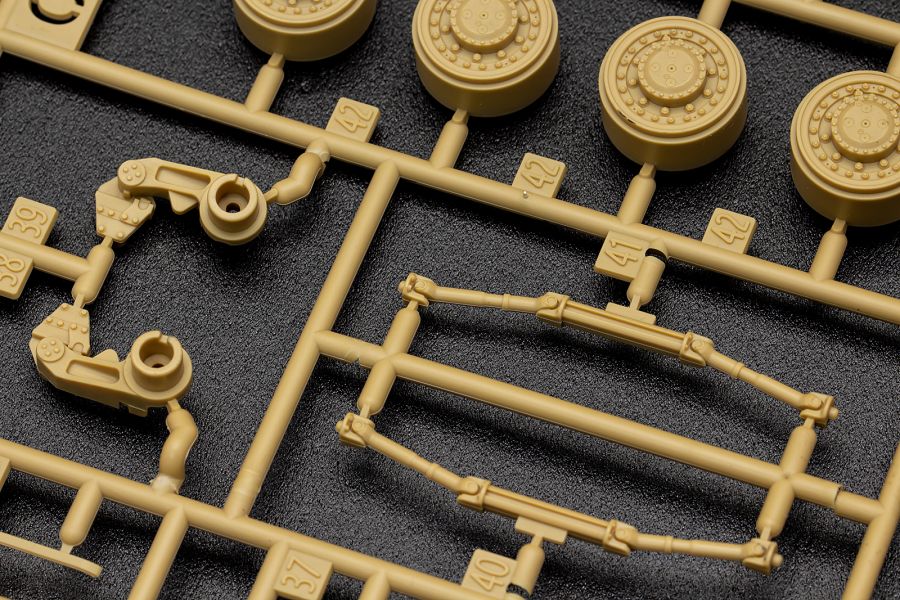 [아카데미 과학] 1/35 대한민국 육군 K808 차륜형 장갑차 샘플 런너 사진_25.png