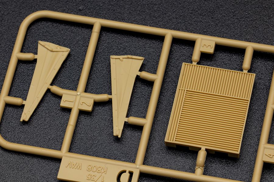 [아카데미 과학] 1/35 대한민국 육군 K808 차륜형 장갑차 샘플 런너 사진_30.png