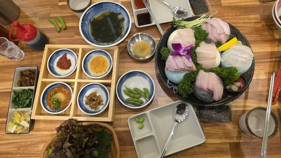 모란역) 생일상2 방어회_1.jpg