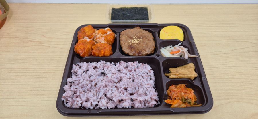 GS25에서 혜자로운 슈프림닭강정&너비아니를 먹어봤습니다._3.jpg