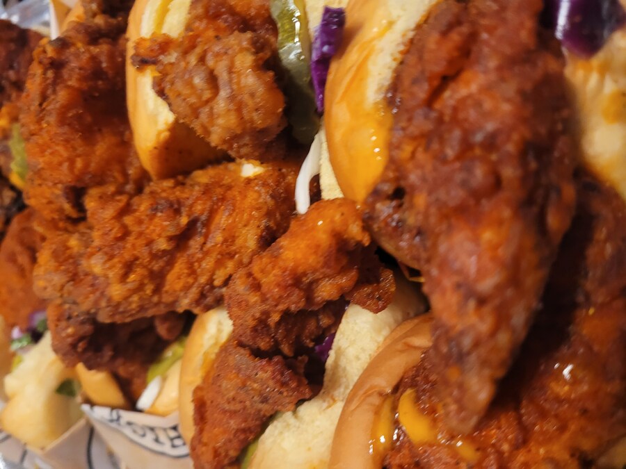 데이브의 핫 치킨_8.jpg