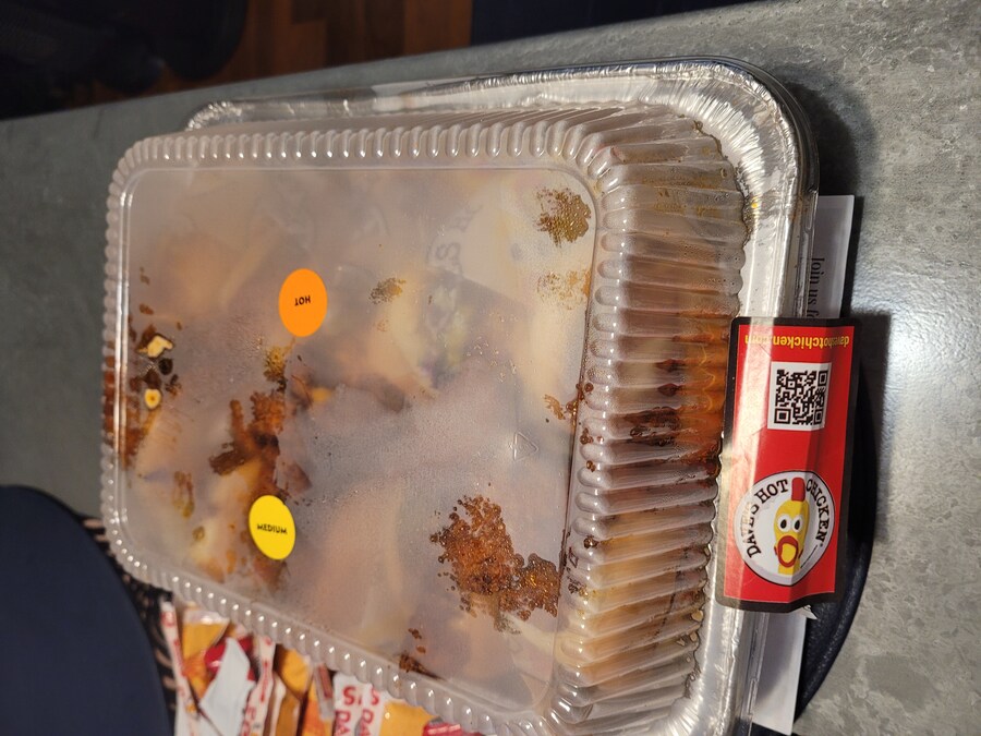 데이브의 핫 치킨_1.jpg