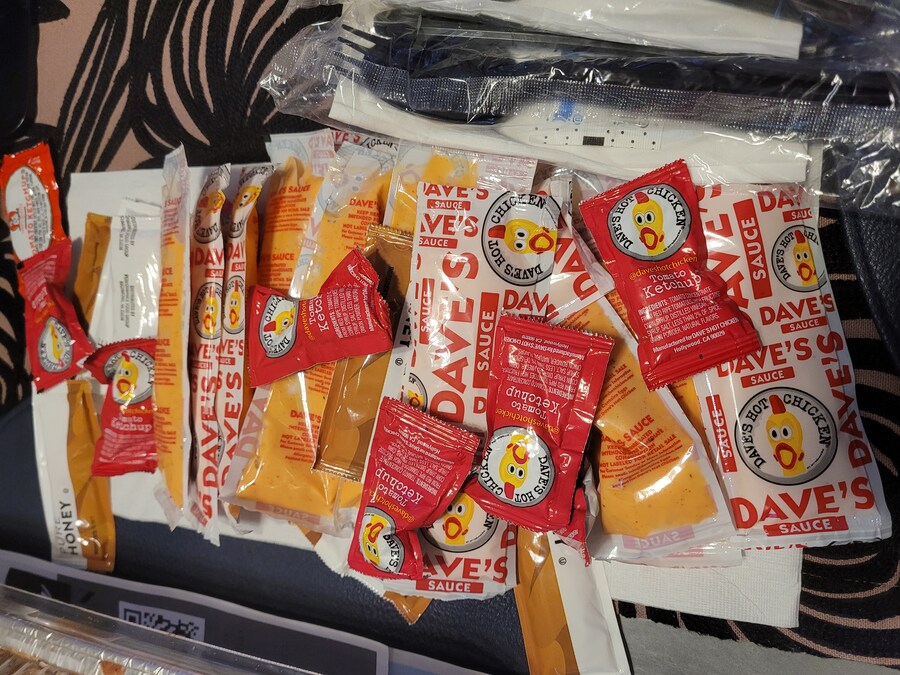 데이브의 핫 치킨_7.jpg