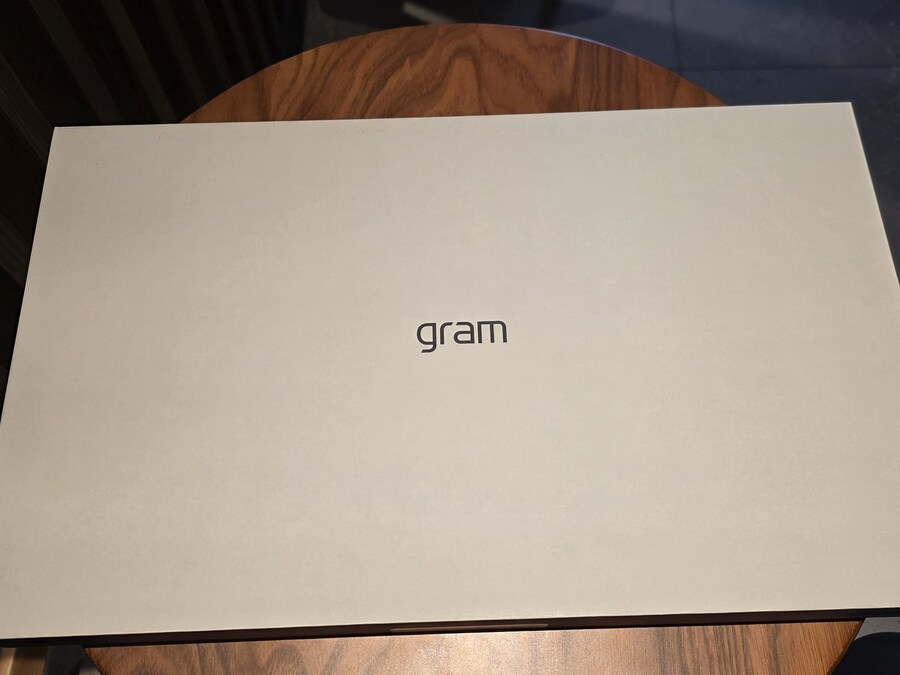 그램 프로 블루아카이브 콜라보 리오 한정판 후기입니다(스압 주의)_1.jpg