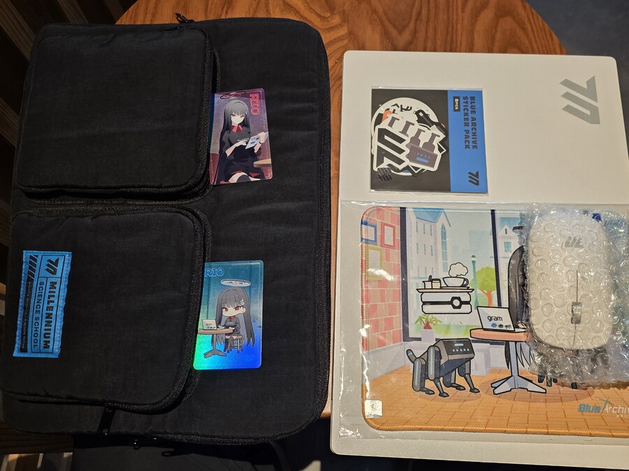 그램 프로 블루아카이브 콜라보 리오 한정판 후기입니다(스압 주의)_6.jpg