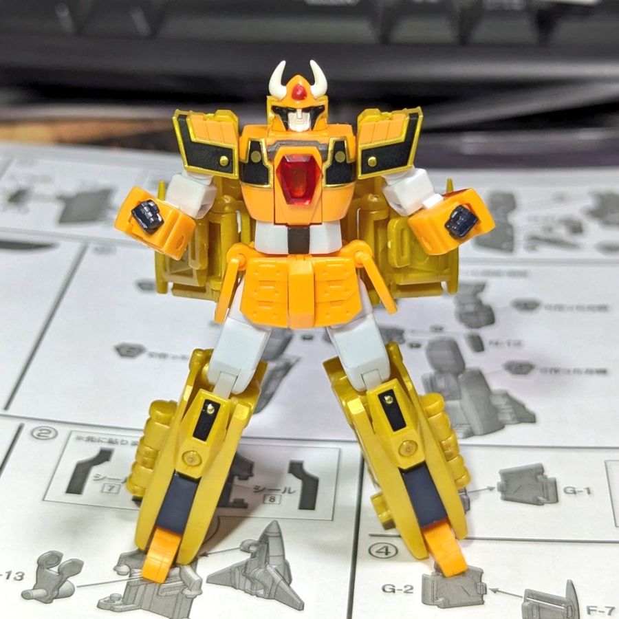 SMP 레온 카이저 & 그레이트 골드란 변형 / 합체 영상 + 가조립 사진_13.jpg