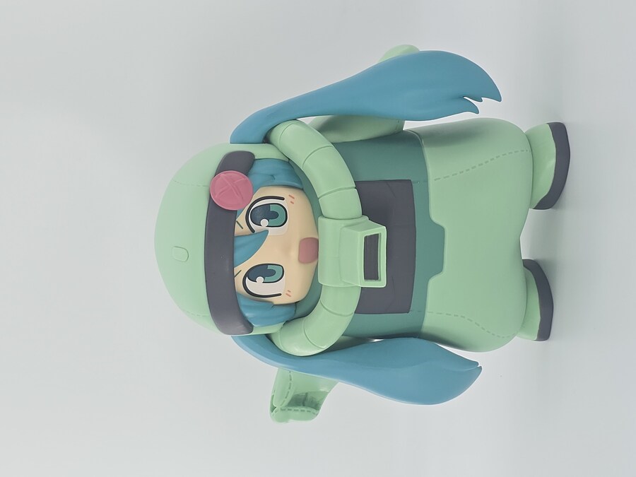 [반프] 건담 45주년 기념 자쿠구루미 미쿠_3.jpg