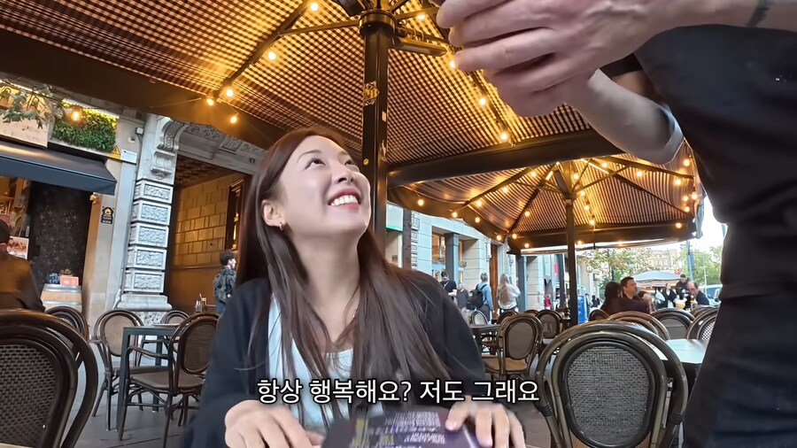 시청자들이 전혀 공감하지 못하는 여행 유튜버.jpg_5.png