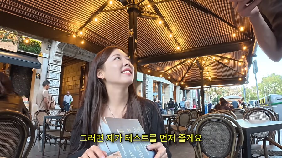 시청자들이 전혀 공감하지 못하는 여행 유튜버.jpg_21.png