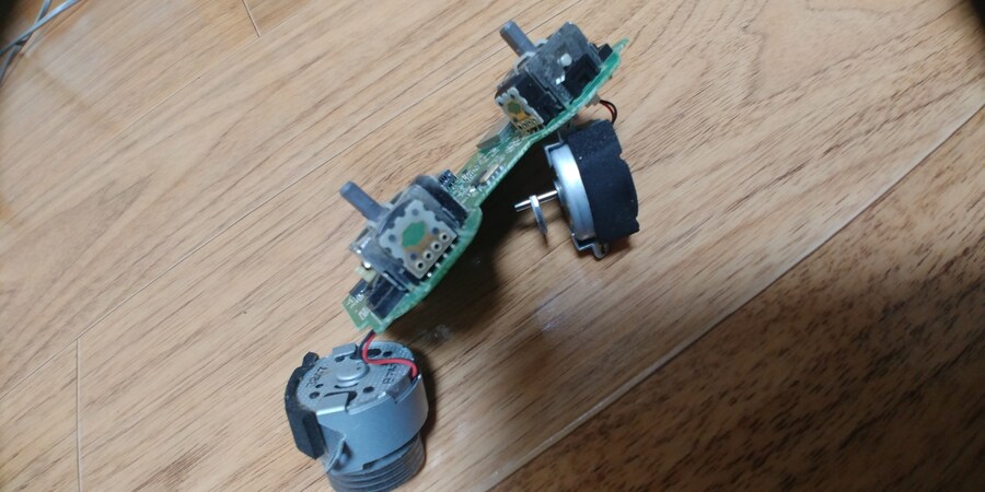 홀센서 부품이 적용된 듀얼쇼크3 초기버젼_1.jpg