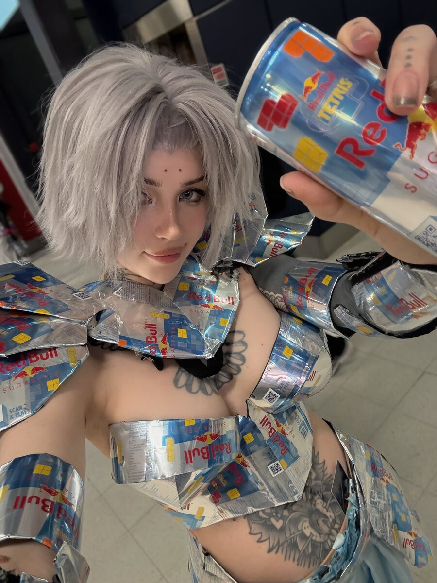 레드불을 좋아한 어느 코스플레이어_1.jpg