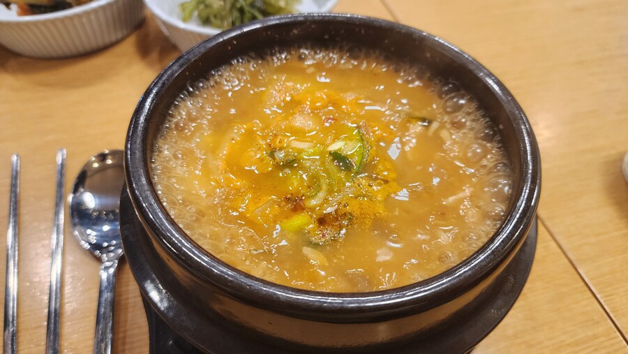 청국장에 제육볶음 정식_2.jpg