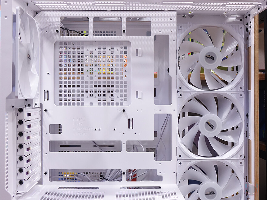 내부 확장으로 매력이 더 높아진 컴퓨터 어항케이스! 다크플래쉬 DS900XL 우드_44.jpg