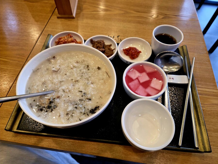 본죽 진전복죽_1.jpg