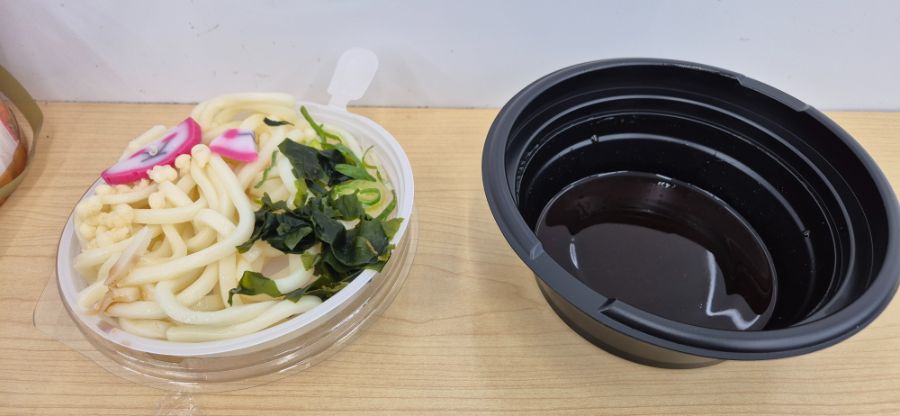 GS25에서 혜자로운 튀김우동을 먹어봤습니다._2.jpg