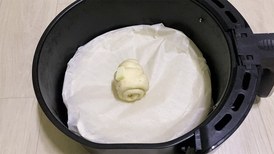 티네 브라운 치즈와 첫 빵굽_9.png