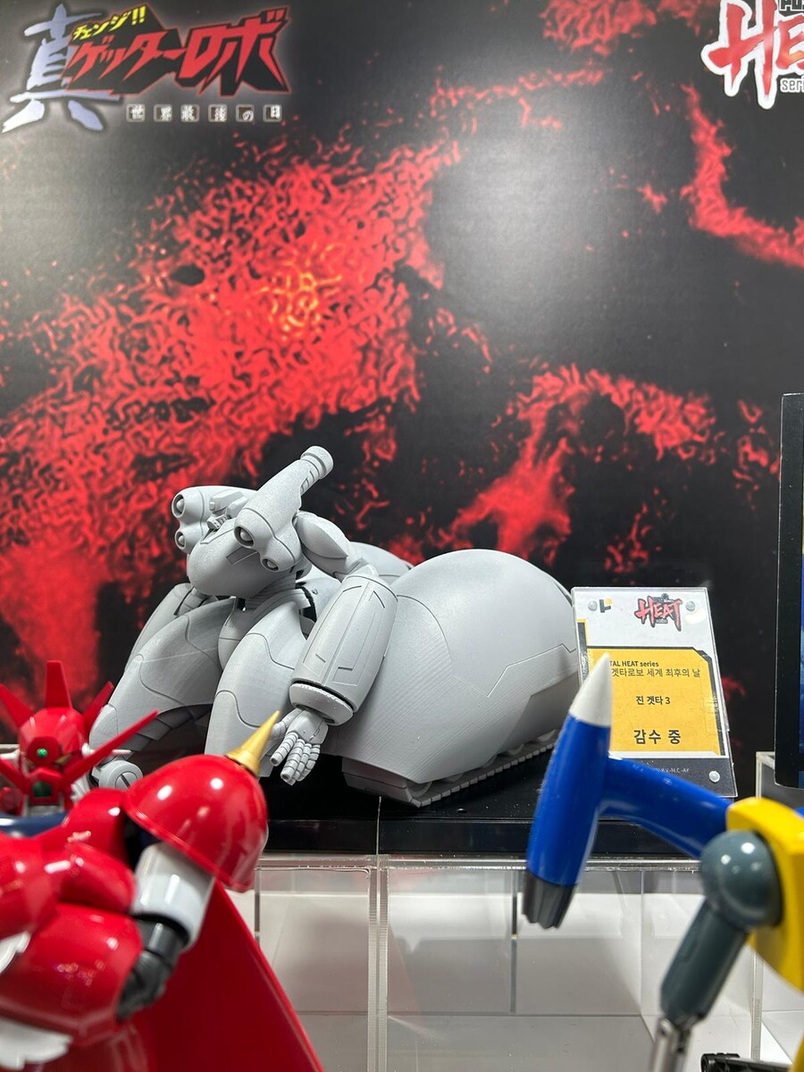 [포즈+] 메탈 & 메탈 히트 시리즈 AGF 2025 전시_11.jpg