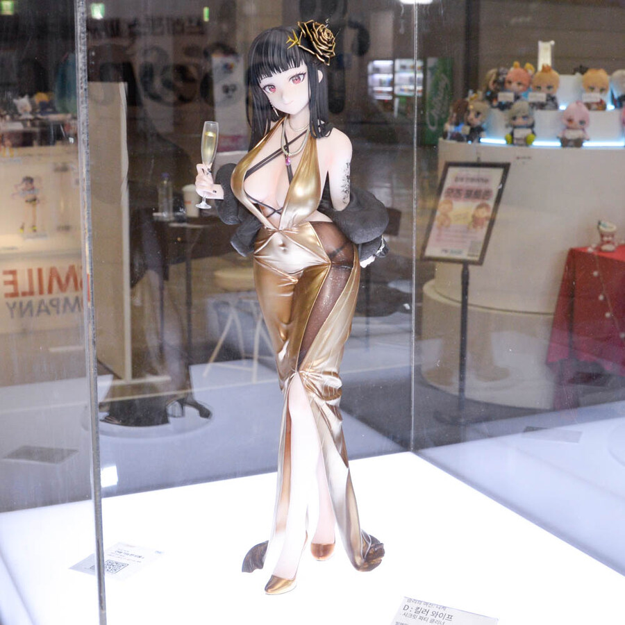 [FREEing] 승리의 여신: 니케 - 브래디, 마르챠나, D:킬러 와이프 전시_5.jpg