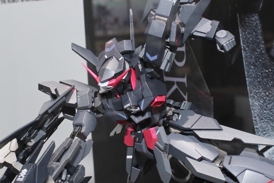 [반다이] 메탈 로봇혼 건담 AGE-2 다크 하운드 다각도 전시 사진_9.jpg