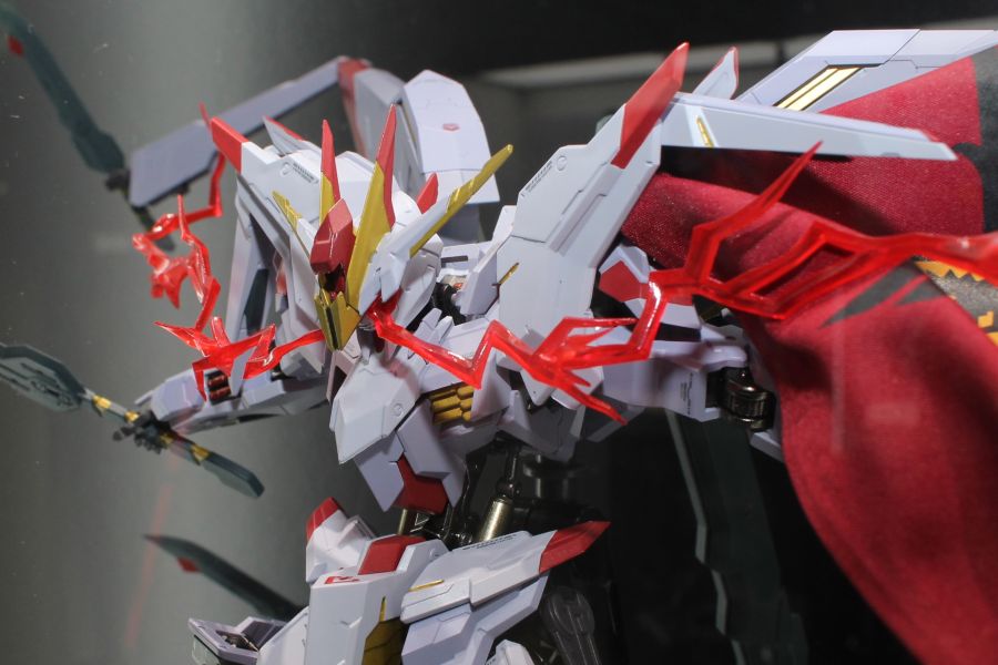 [반다이] 메탈 로봇혼 건담 마르코시아스 다각도 전시 사진_9.jpg