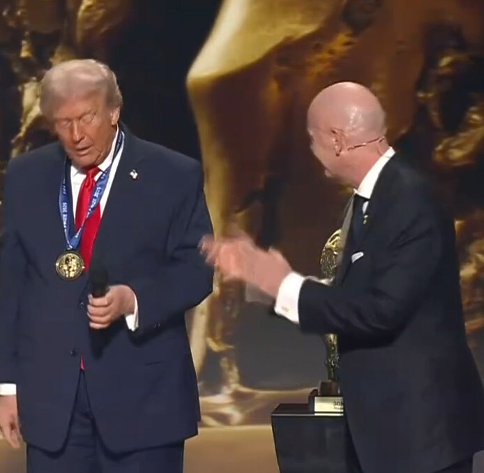 기어코 상 받은 노인_3.jpg