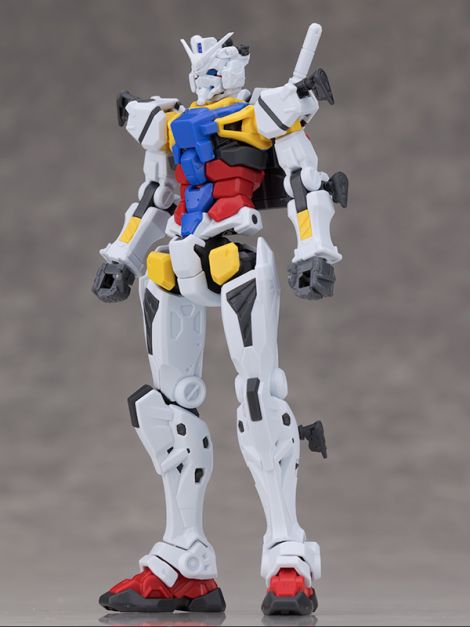 HG GQ 1/144 하얀 건담 해외 리뷰_14.jpg