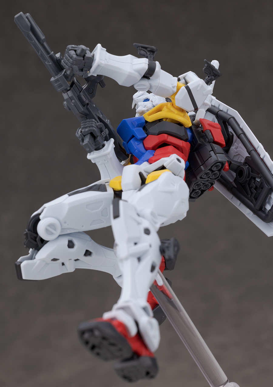 HG GQ 1/144 하얀 건담 해외 리뷰_59.jpg