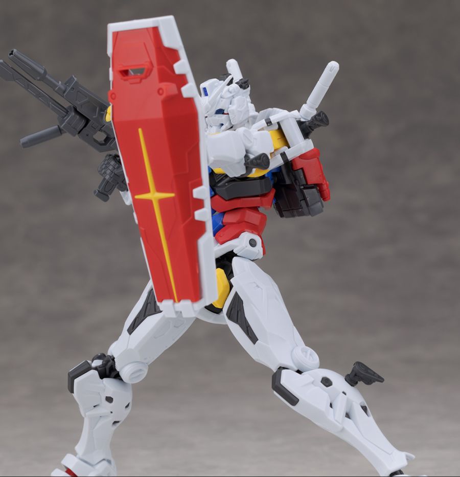 HG GQ 1/144 하얀 건담 해외 리뷰_65.jpg