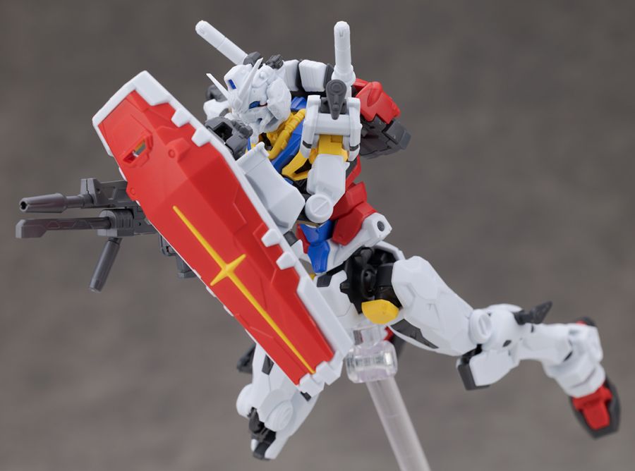 HG GQ 1/144 하얀 건담 해외 리뷰_67.jpg