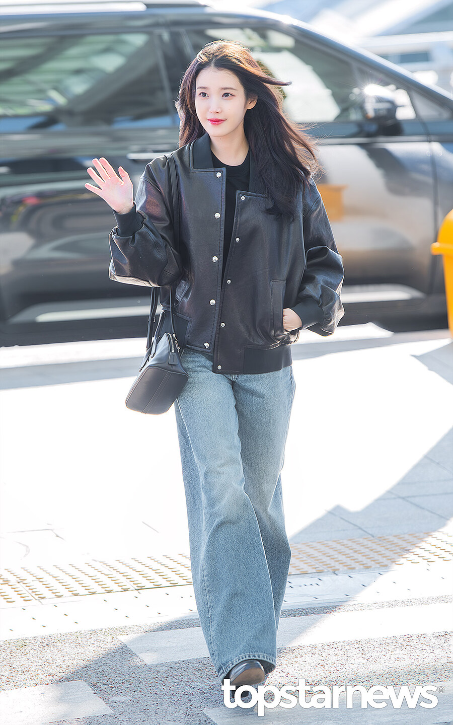 2025.12.05 AAA 2025 참석 인천공항출국(톱스타뉴스)_1.jpg