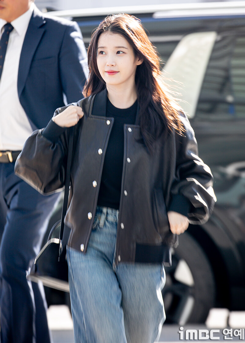 2025.12.05 AAA 2025 참석 인천공항출국(iMBC)_23.jpg