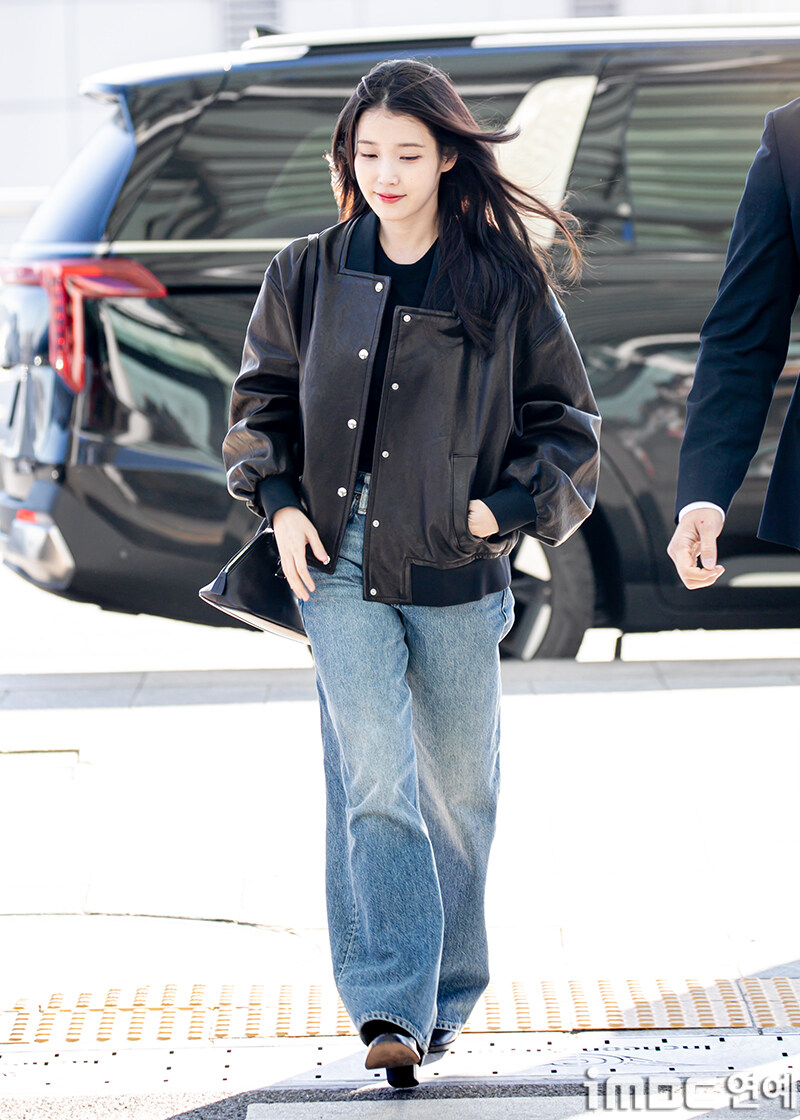 2025.12.05 AAA 2025 참석 인천공항출국(iMBC)_26.jpg