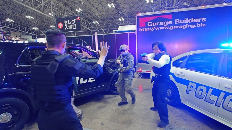 미국경찰에 체포되는 키류_3.jpg