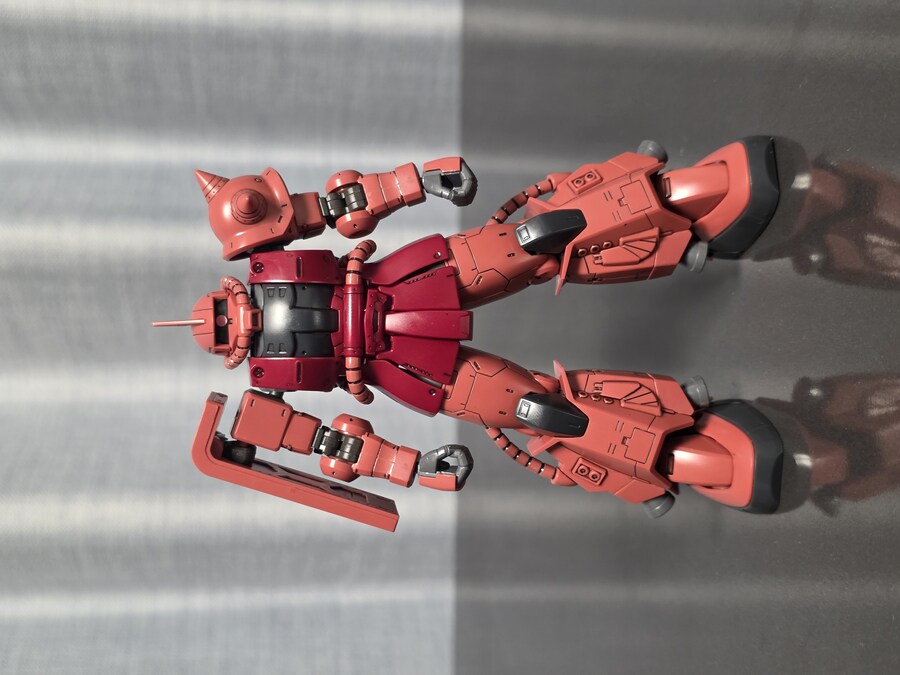 [HG] 샤아 전용 고기동형 자쿠2_2.jpg