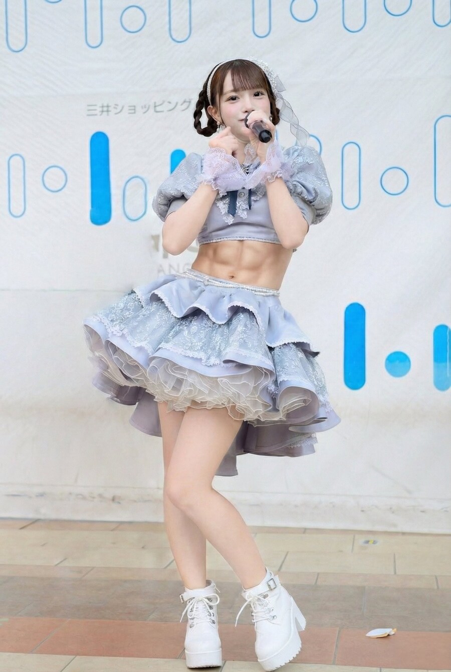 "뱃살 보정해줘" 일본 아이돌 요청에…충격적 결과물_14.jpg