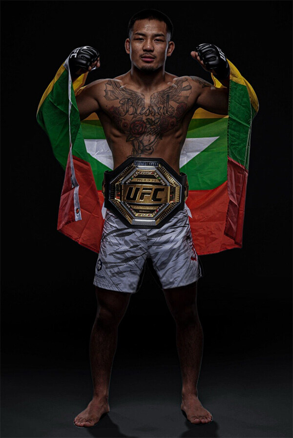 실시간 UFC 최초 아시아 남자 챔피언 탄생 ㄷㄷㄷㄷ...GIF_2.jpg