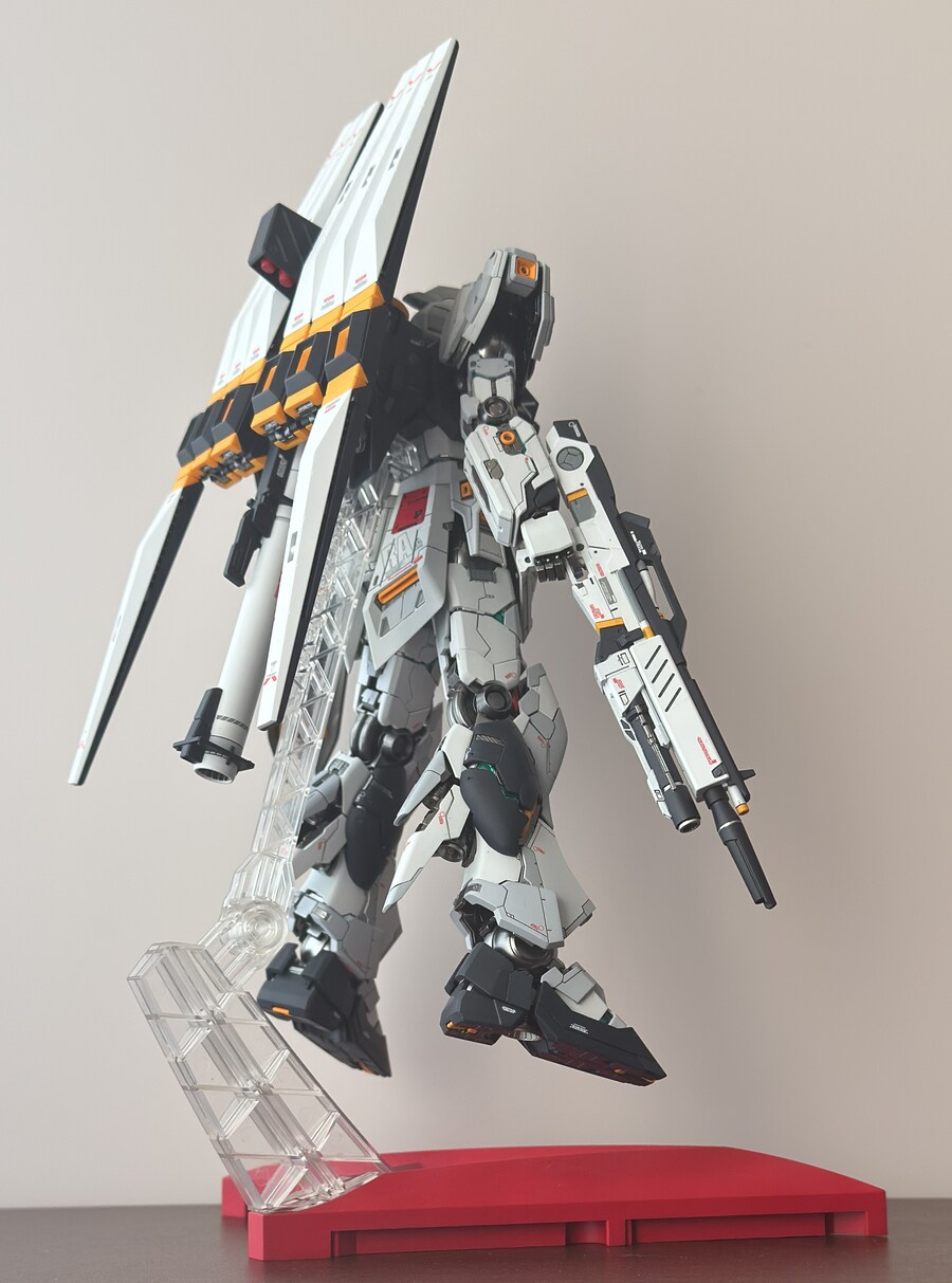 [MG] RX-93 υ Gundam Ver.Ka_3.jpg