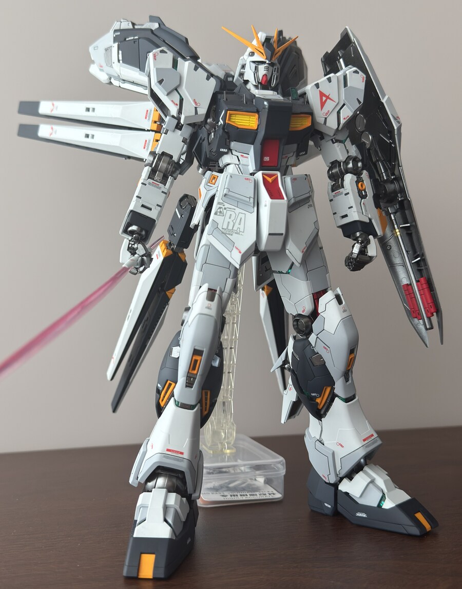 [MG] RX-93 υ Gundam Ver.Ka_12.jpg