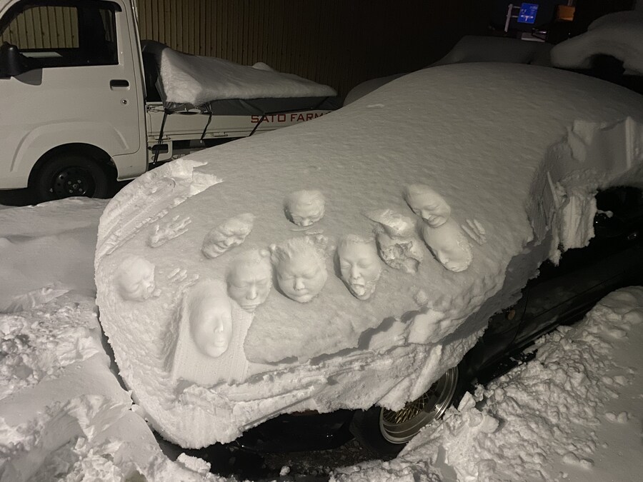 "빌어먹을 당장 그 차에서 떨어져!!!!"_1.jpg