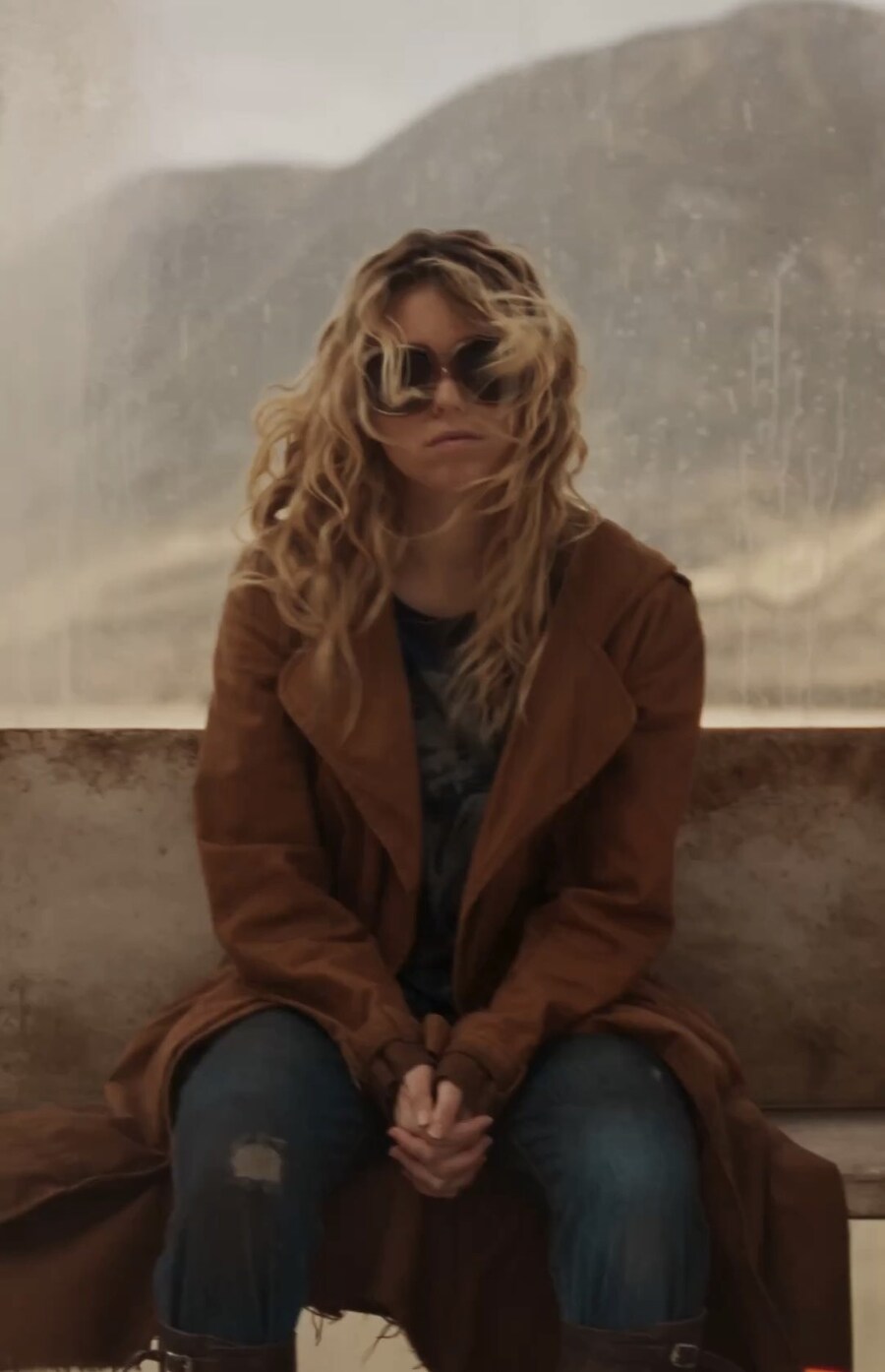 '슈퍼걸" 티저 트레일러 & 로고_3.jpg