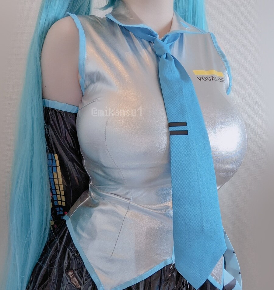 하츠네 미쿠 코스프레.jpg_1.jpg