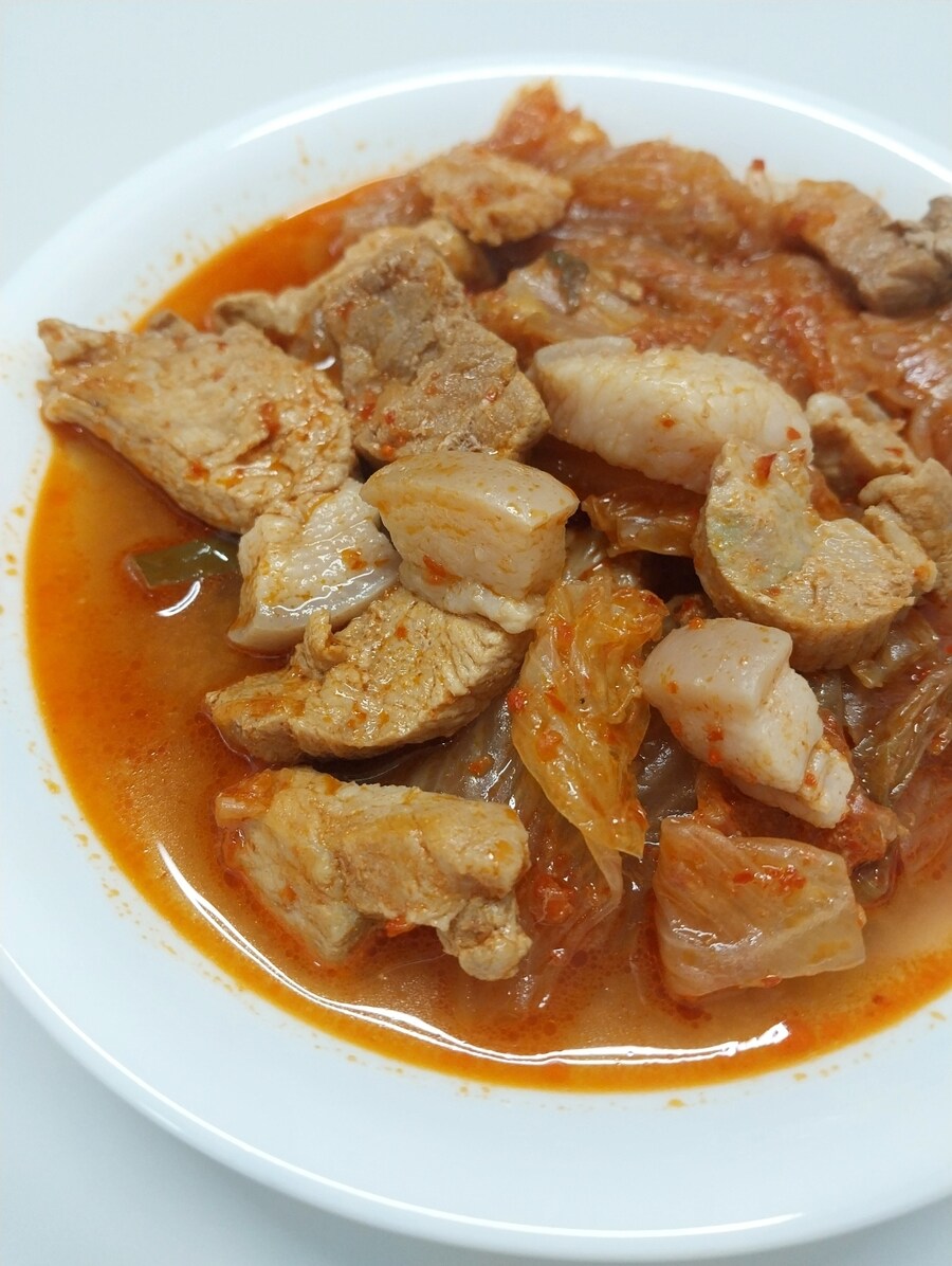 집밥-돼지고기 김치찌개 백반_6.jpg
