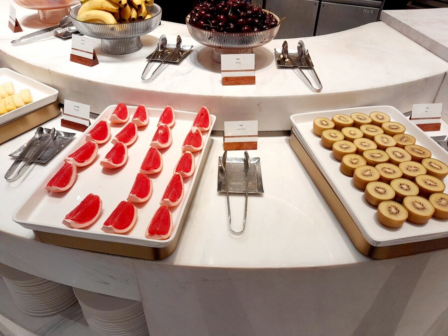 새롭게 떠오르는 호텔 뷔페의 강자_26.jpg