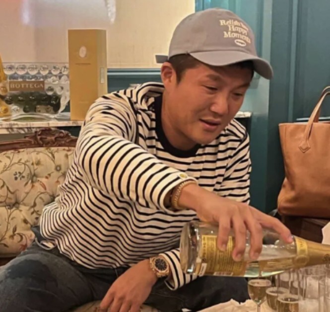 조세호 폭로사진에서 먹은 샴페인 가격 .jpg_3.jpg