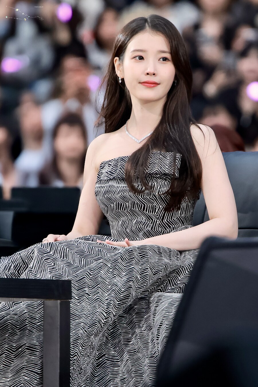 2025.12.06 AAA 2025 아이유 시상 대기석(땡촐이)_3.jpg